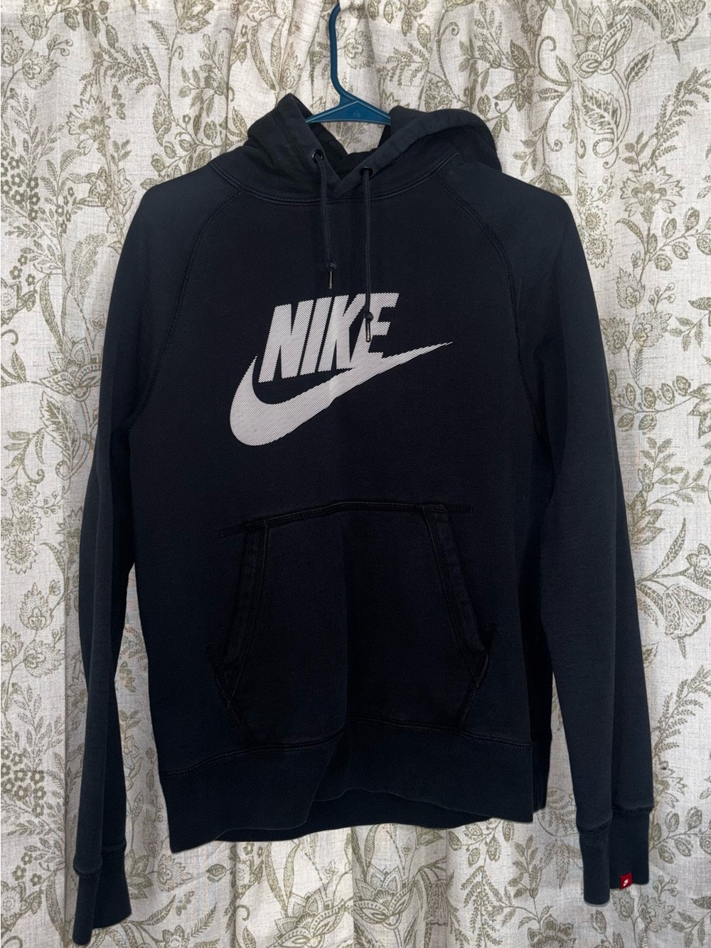 Nike Black Pullover Hoodie Sweatshirt women’s M
